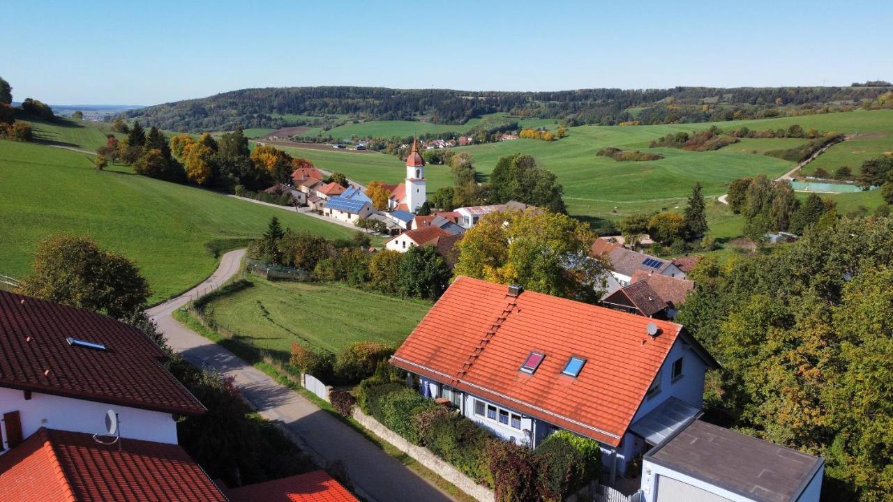 Ferienwohnungen Am Jura Weißenburg in Bayern エクステリア 写真
